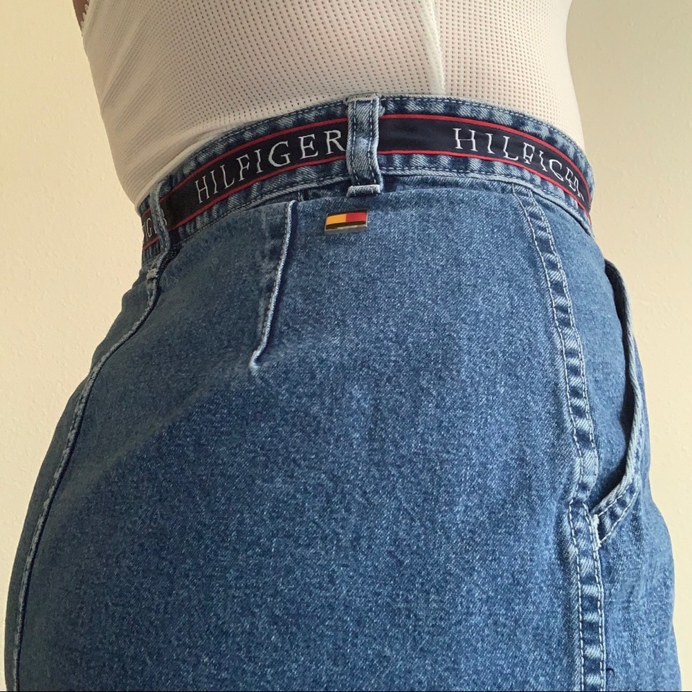 Preloved Tommy Hilfiger Skirt with logo tape